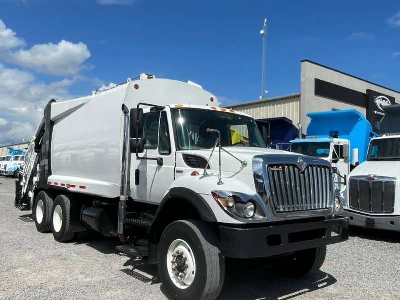 Camion recolector de basura