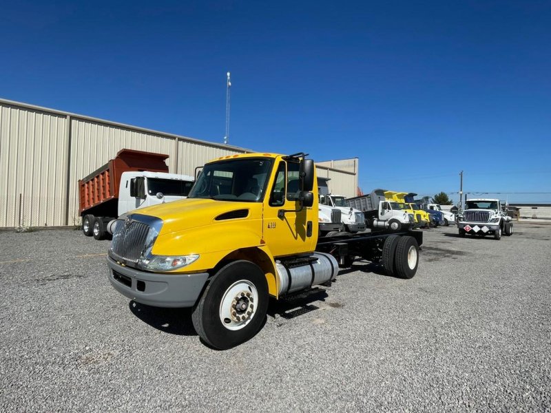 Camion chasis largo
